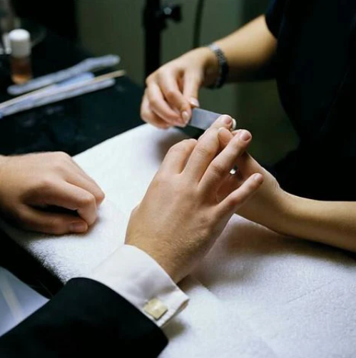 PASTRIM TOTAL I THONJVE TE DUARVE PER MESHKUJT - CLEANING NAILS FOR MAN